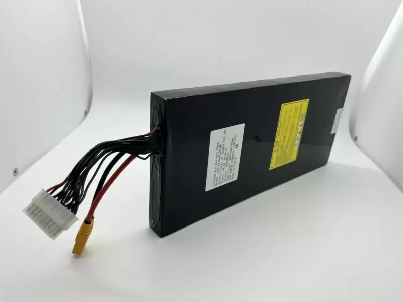 แบตเตอรี่ลิเธียมไออนกำลังสูง 51.8V 8Ah | 500 รอบ เอาต์พุต 50A