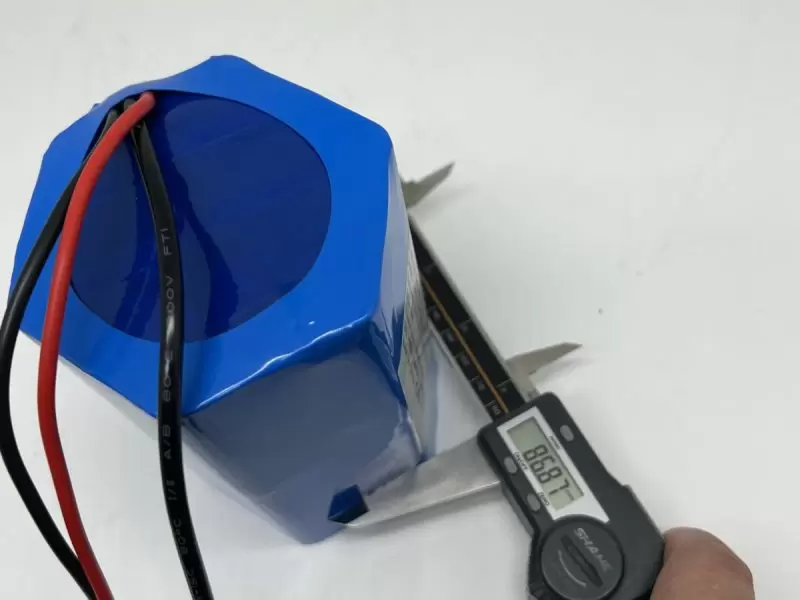 Pin Li-ion 22.2V 21Ah 18650 cho thiết bị điện ngoài trời